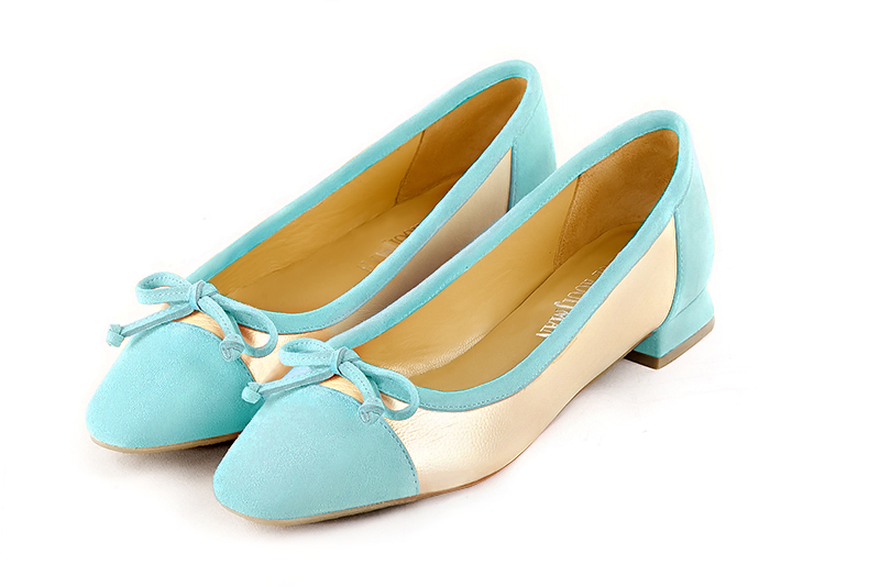 Aquamarine blue and gold dress ballet pumps, with low heels. Square toe. Flat flare heels. Elegant flat shoes for parties and weddings - Florence KOOIJMAN